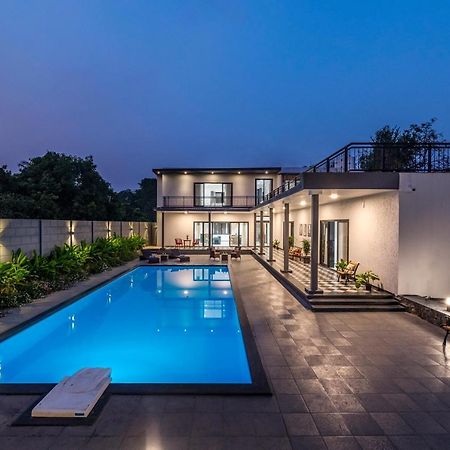Saffronstays Mayfair Gardens 4 Bedroom Petfriendly Pool Villa Алибаг Екстериор снимка