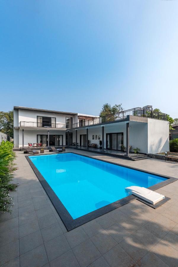 Saffronstays Mayfair Gardens 4 Bedroom Petfriendly Pool Villa Алибаг Екстериор снимка